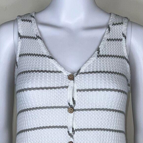 Paper Crane Sleeveless‎ Waist Tie Front Striped Waffle Knit Faux Button Shirt - Picture 3 of 9